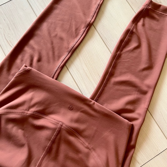 Lululemon InStill High Rise 25” - Picture 3 of 4